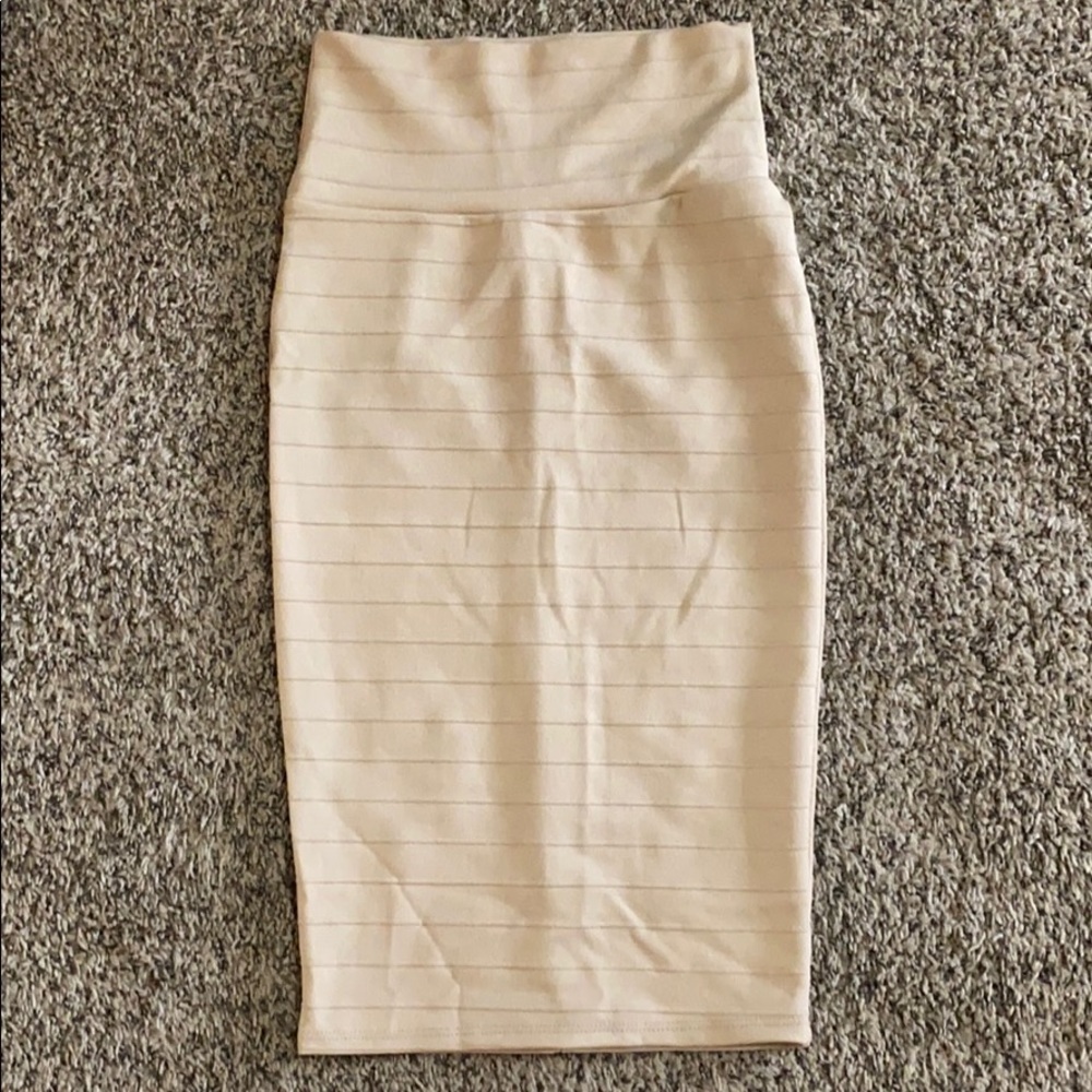 SILHOUETTE NYC || pencil skirt